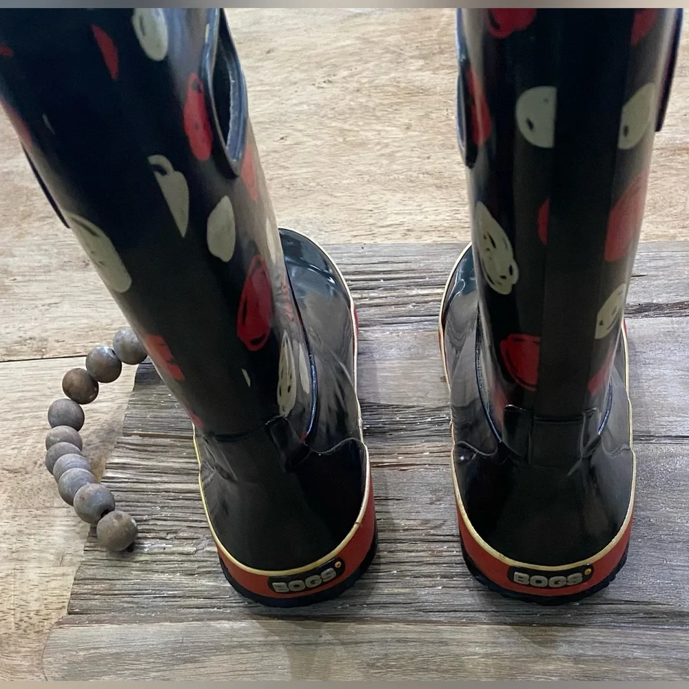Bogs Classic Kids Unisex Size 3 Black W/ Red/Yellow Scribble Dot Rainboots‎